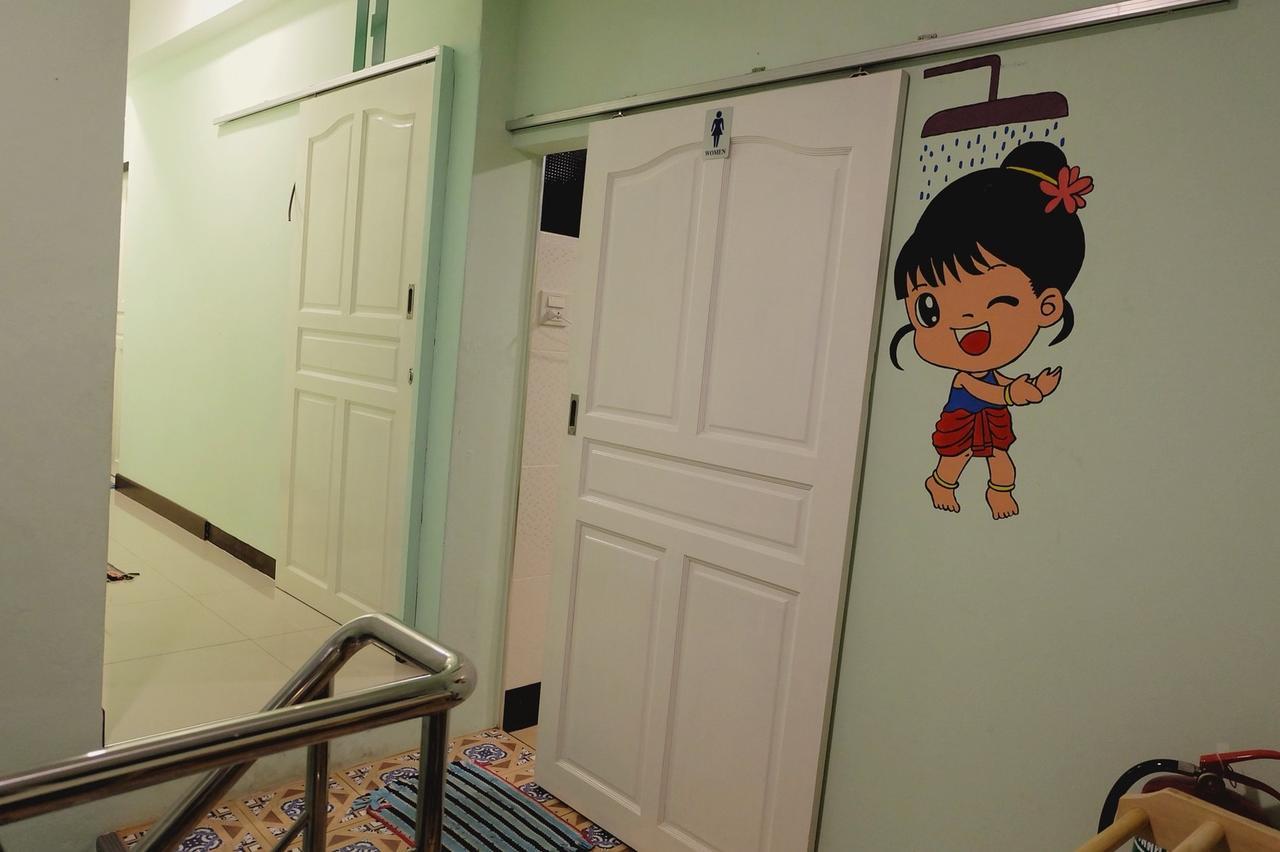 Mahannop Hostel Bangkok Exterior photo