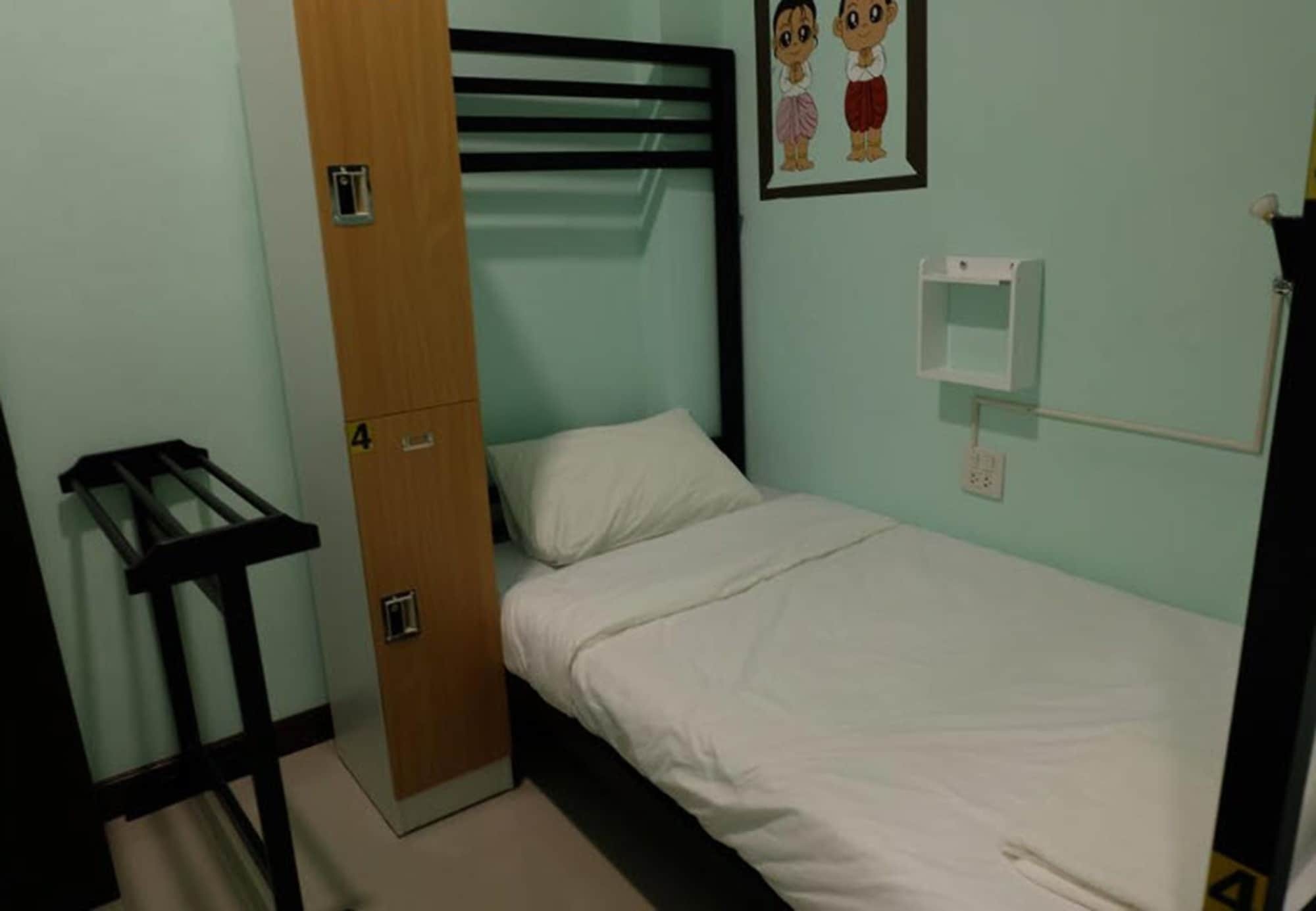 Mahannop Hostel Bangkok Exterior photo
